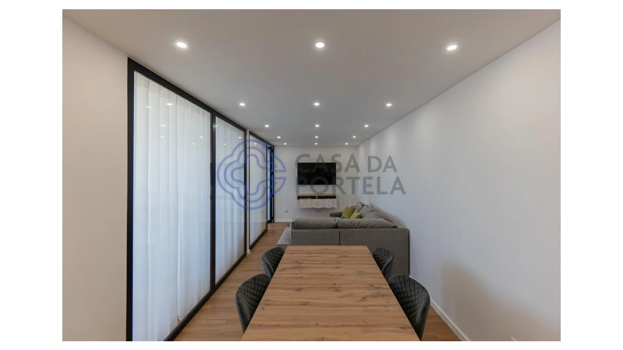 Apartamento T2 para Venda em Ramalde Foto 2