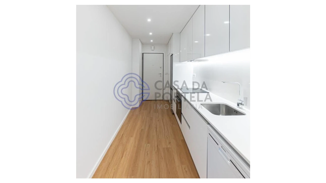 Apartamento T2 para Venda em Ramalde Foto 16