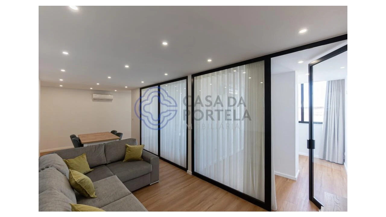 Apartamento T2 para Venda em Ramalde Foto 9