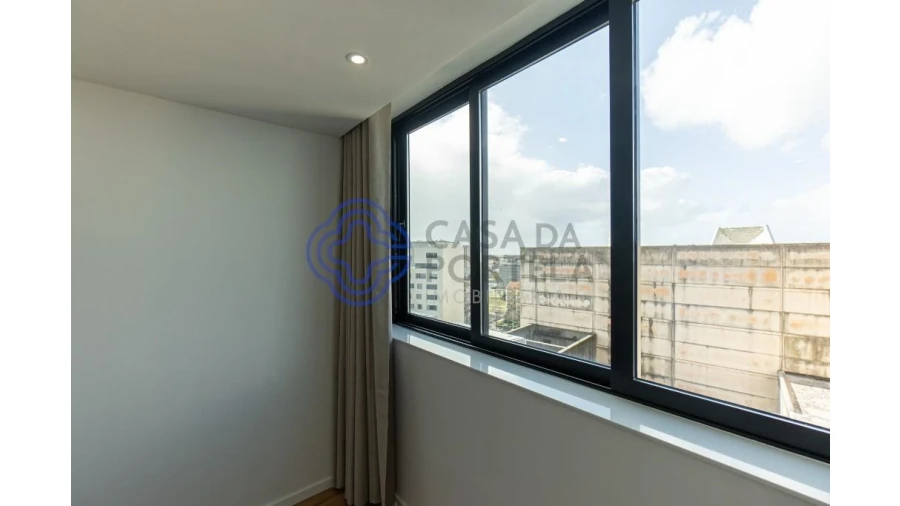 Apartamento T2 para Venda em Ramalde Foto 12