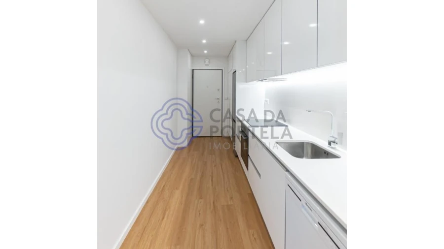 Apartamento T2 para Venda em Ramalde Foto 16