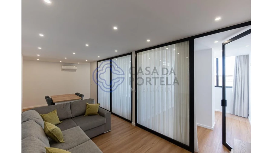 Apartamento T2 para Venda em Ramalde Foto 9