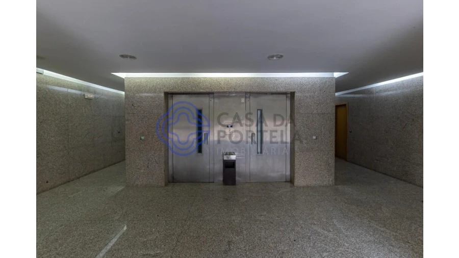 Apartamento T2 para Venda em Ramalde Foto 21