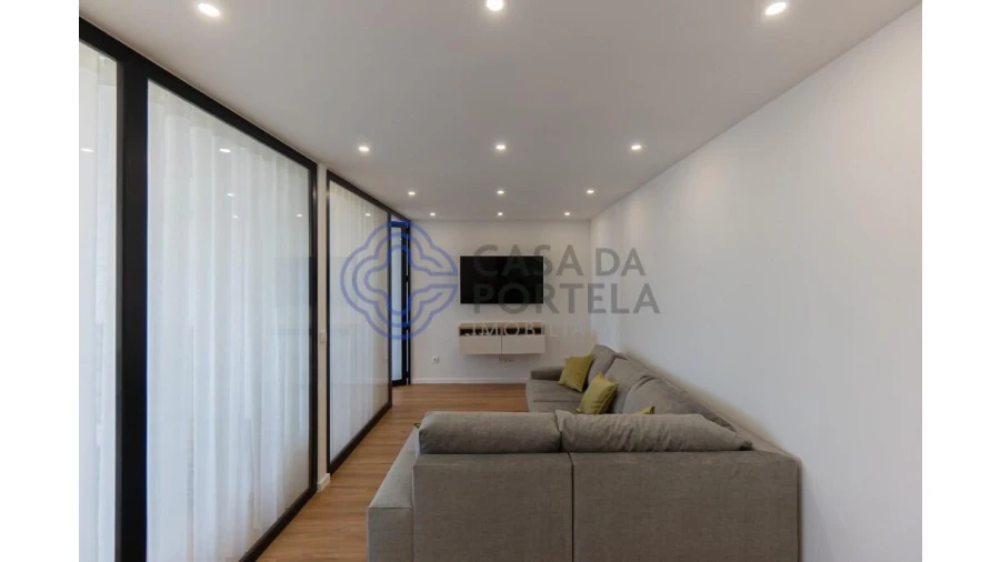 Apartamento T2 para Venda em Ramalde Foto 3