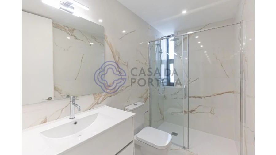 Apartamento T2 para Venda em Ramalde Foto 4