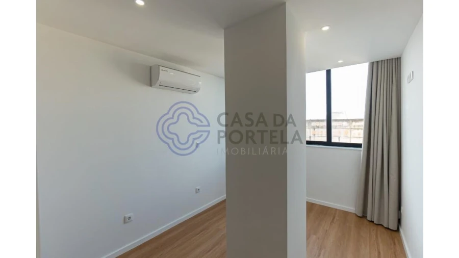 Apartamento T2 para Venda em Ramalde Foto 11