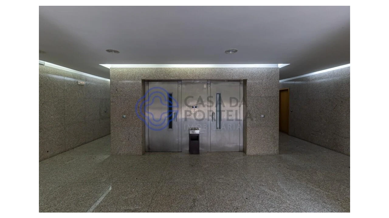 Apartamento T2 para Venda em Ramalde Foto 21