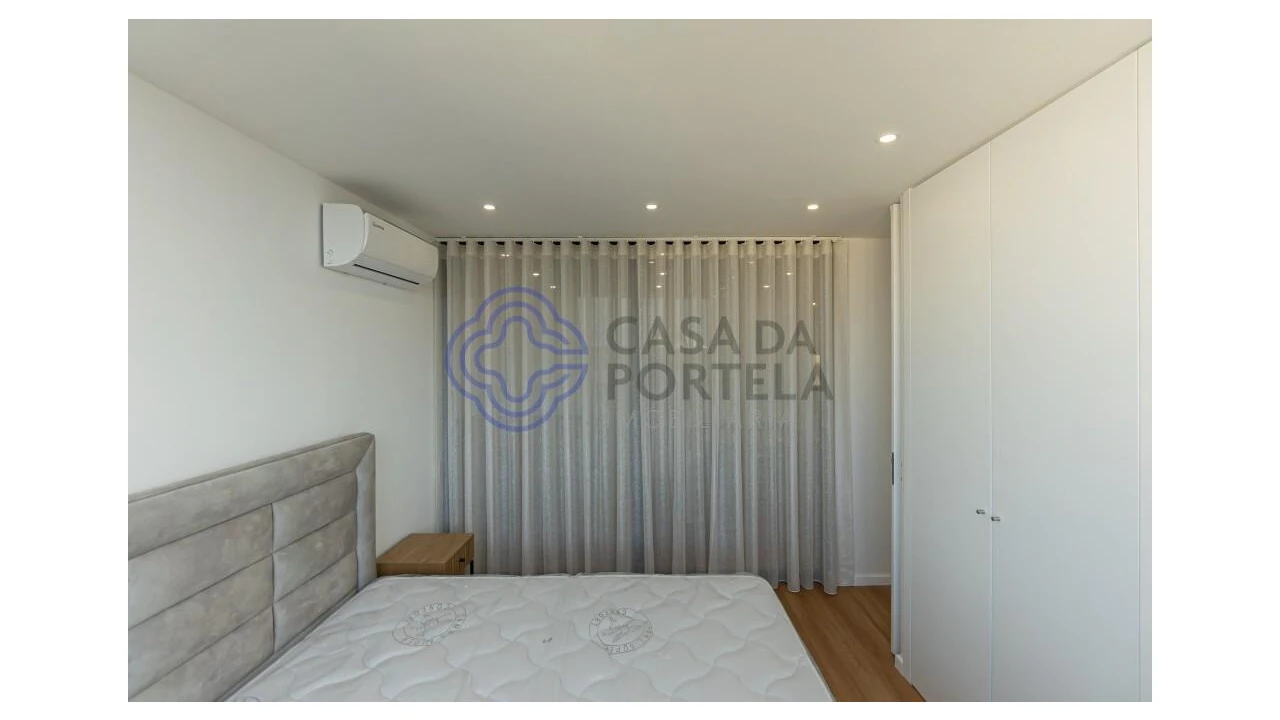 Apartamento T2 para Venda em Ramalde Foto 7