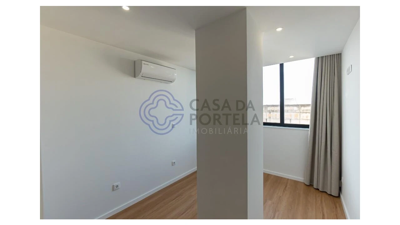 Apartamento T2 para Venda em Ramalde Foto 11