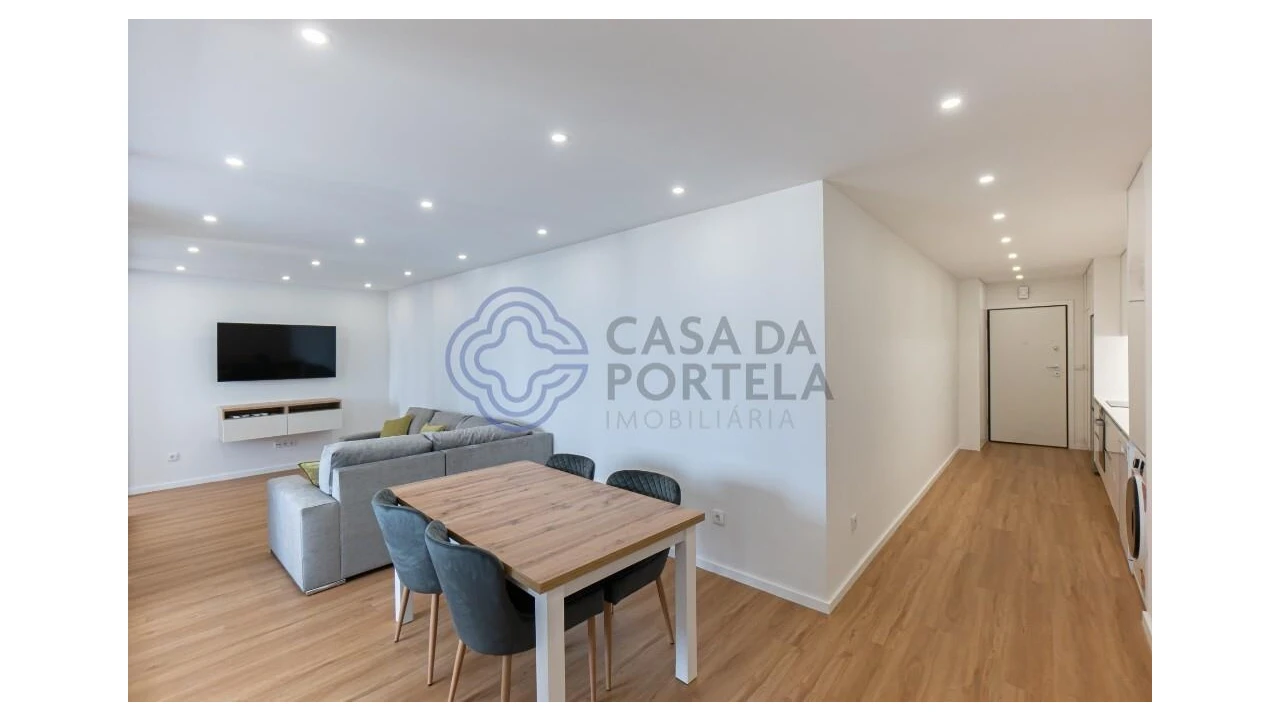 Apartamento T2 para Venda em Ramalde Foto 19