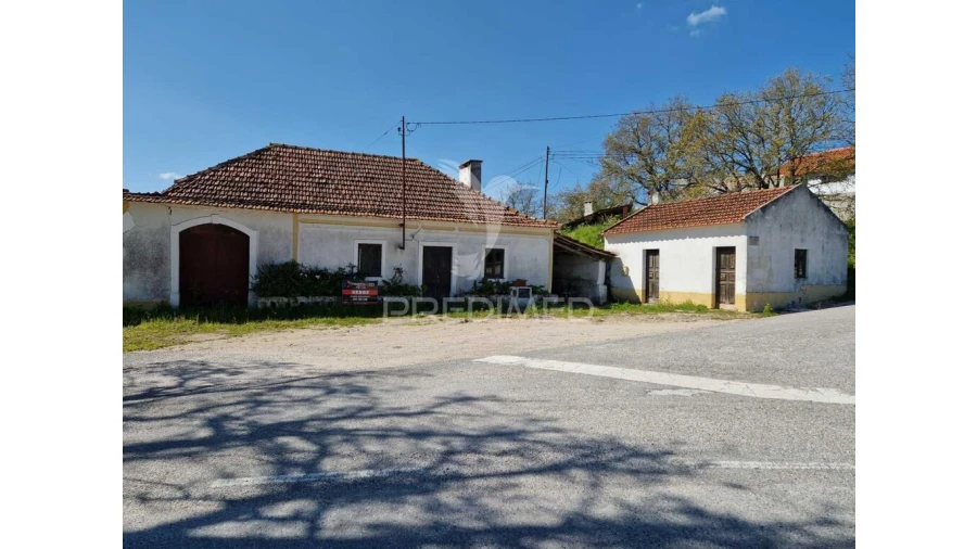 Moradia T3 para Venda em Nossa Senhora das Misericordias Foto 2