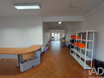 Loja para Venda em Arcos e Mogofores