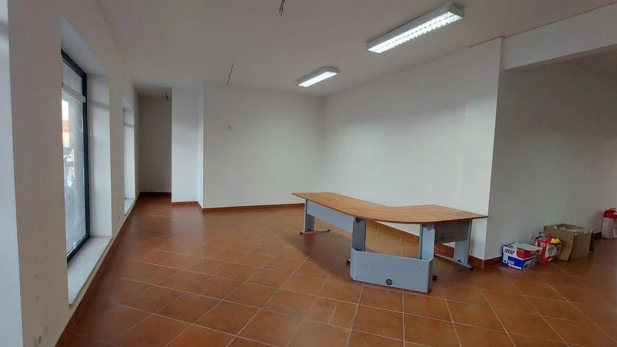 Loja para Venda em Arcos e Mogofores