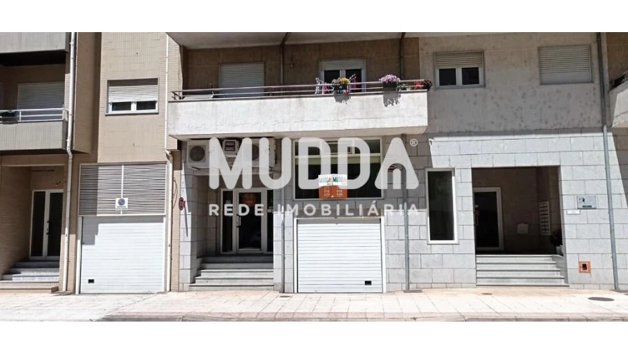 Negócio para Venda em Sé, Santa Maria e Meixedo Foto 1