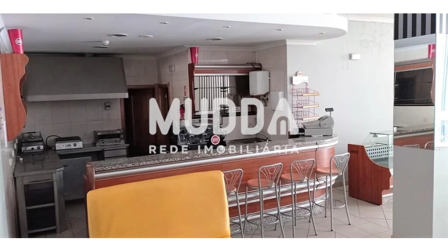 Negócio para Venda em Sé, Santa Maria e Meixedo Foto 3