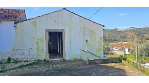 Moradia T2 para Venda em São Miguel, Santa Eufémia e Rabaçal