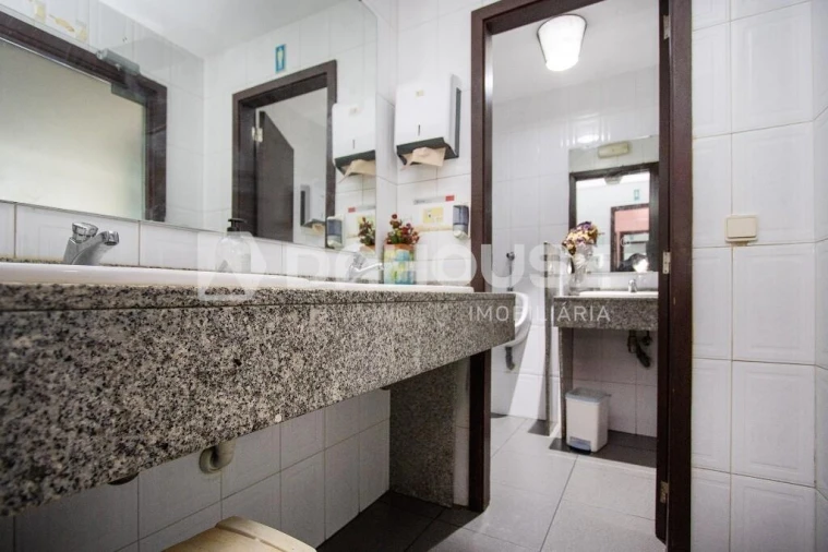 Loja para Venda em Braga (São José de São Lázaro e São João do Souto) Foto 11