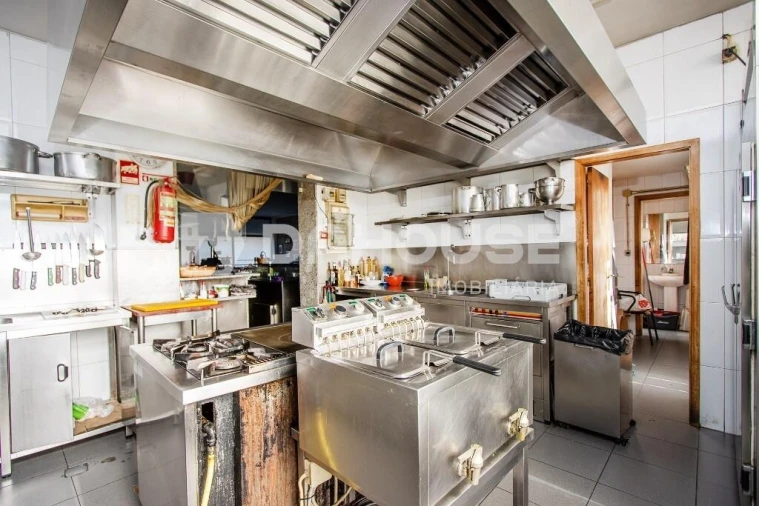 Loja para Venda em Braga (São José de São Lázaro e São João do Souto) Foto 19