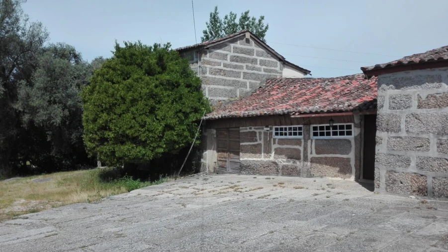 Quinta T4 para Venda em Selho São Lourenço e Gominhães Foto 2