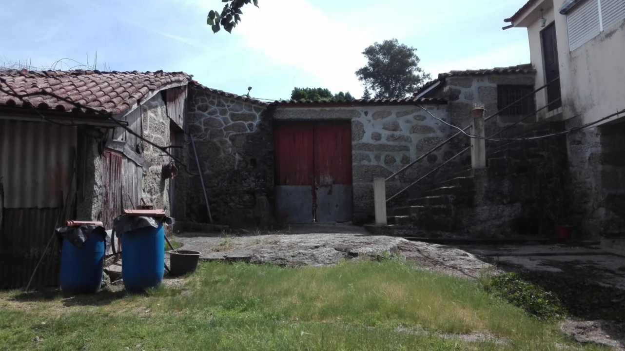 Quinta T4 para Venda em Selho São Lourenço e Gominhães Foto 9