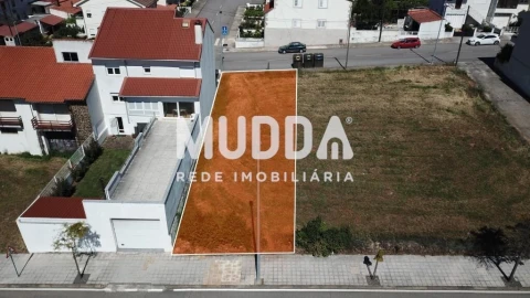Terreno para Venda em Sé, Santa Maria e Meixedo