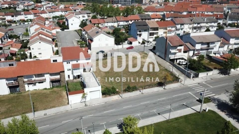 Terreno para Venda em Sé, Santa Maria e Meixedo