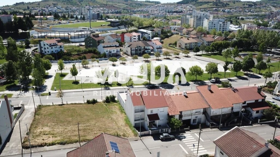 Terreno para Venda em Sé, Santa Maria e Meixedo Foto 6