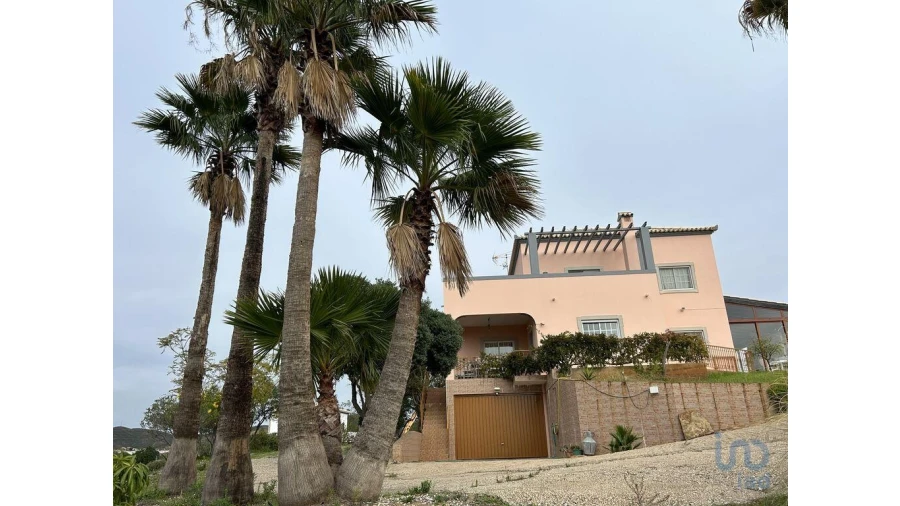 Moradia T4 para Venda em Tavira (Santa Maria e Santiago) Foto 1