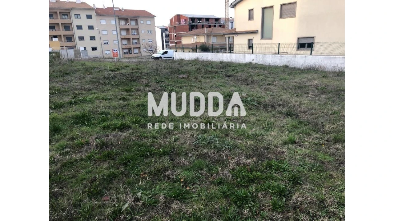Terreno para Venda em Sé, Santa Maria e Meixedo Foto 6