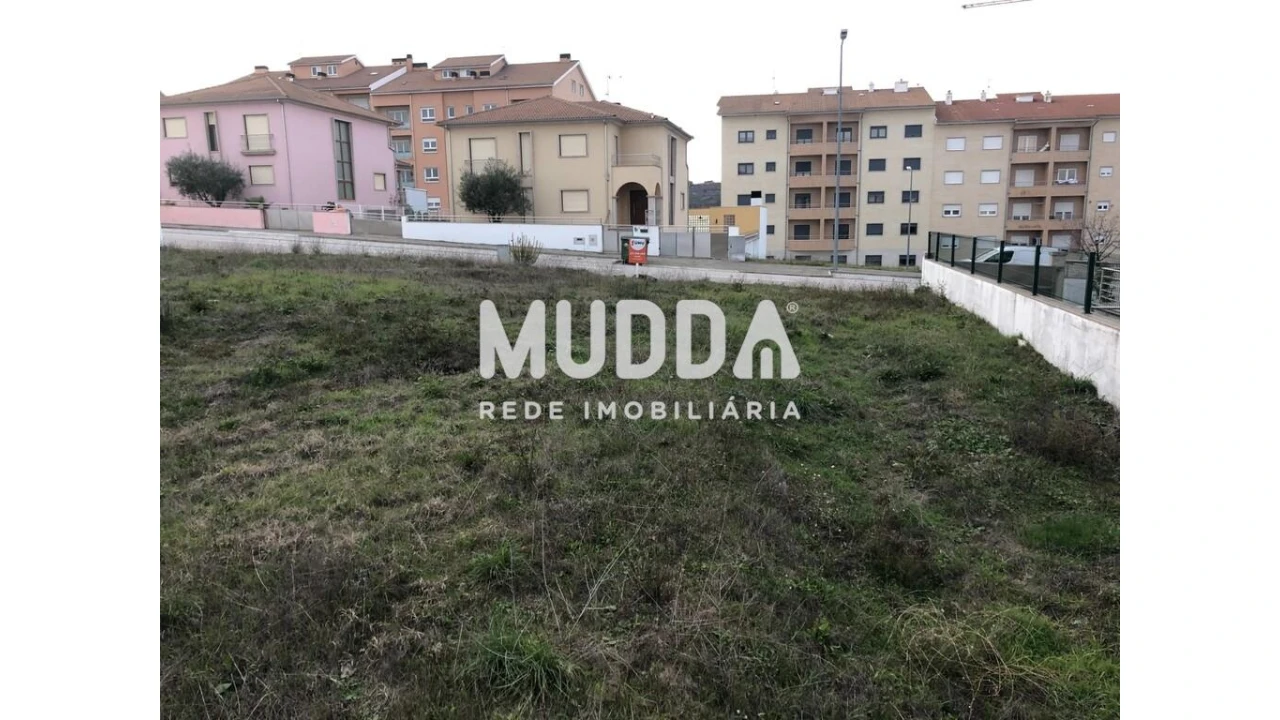 Terreno para Venda em Sé, Santa Maria e Meixedo Foto 4