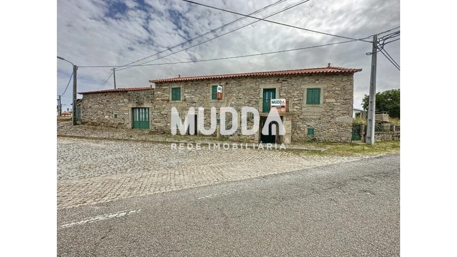 Moradia T4 para Venda em Genisio