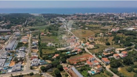 Terreno para Venda em Quarteira