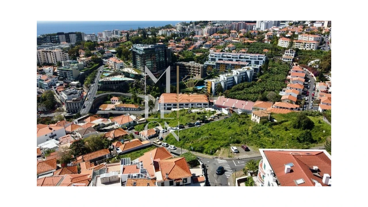 Terreno para Venda em Funchal (São Pedro) Foto 8