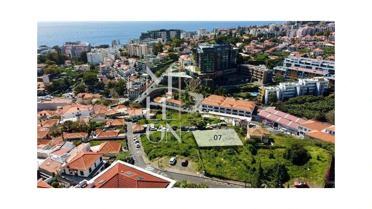 Terreno para Venda em Funchal (São Pedro) Foto 1