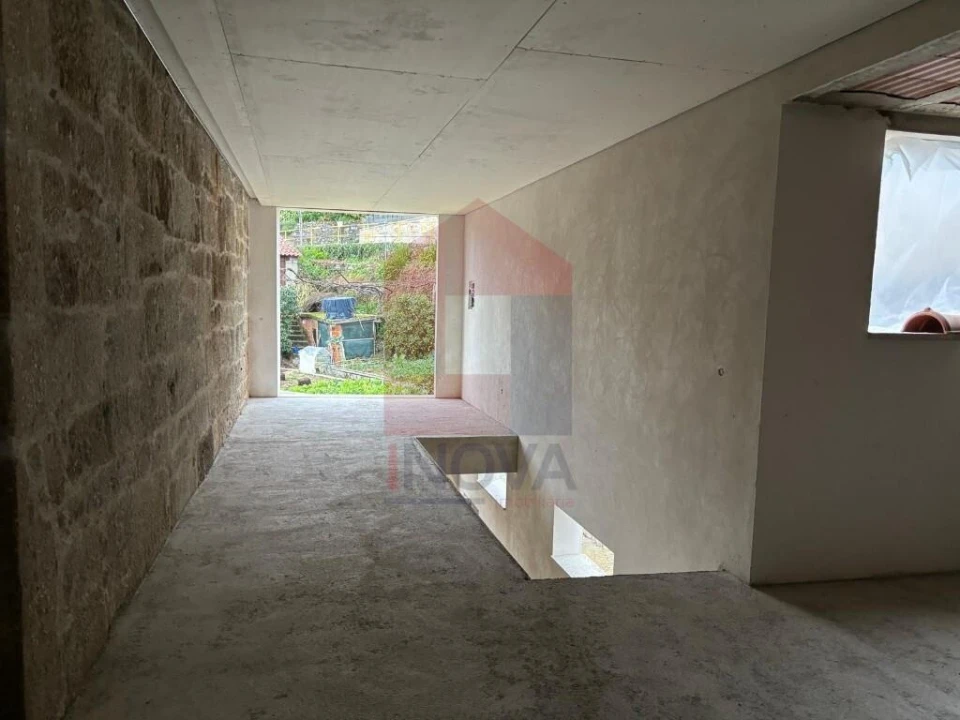 Moradia T4 para Venda em Pico de Regalados, Gondiães e Mós Foto 15