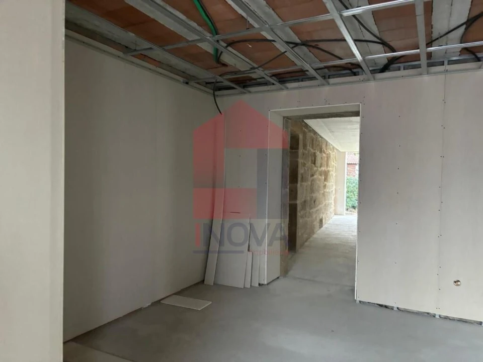 Moradia T4 para Venda em Pico de Regalados, Gondiães e Mós Foto 5