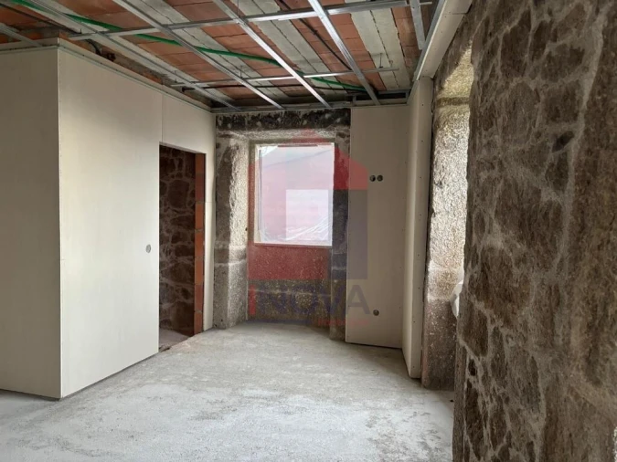 Moradia T4 para Venda em Pico de Regalados, Gondiães e Mós Foto 6