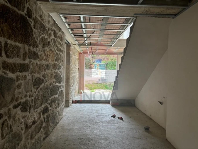 Moradia T4 para Venda em Pico de Regalados, Gondiães e Mós Foto 13