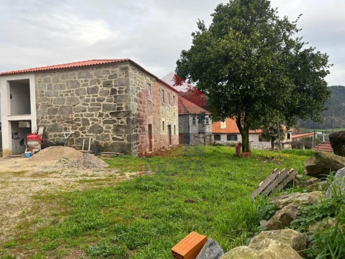 Moradia T4 para Venda em Pico de Regalados, Gondiães e Mós Foto 22