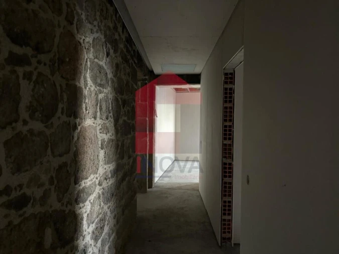 Moradia T4 para Venda em Pico de Regalados, Gondiães e Mós Foto 12