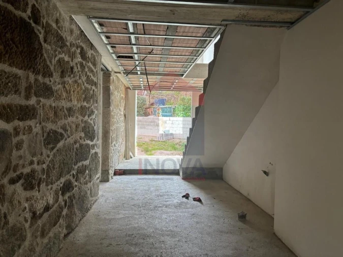 Moradia T4 para Venda em Pico de Regalados, Gondiães e Mós Foto 16