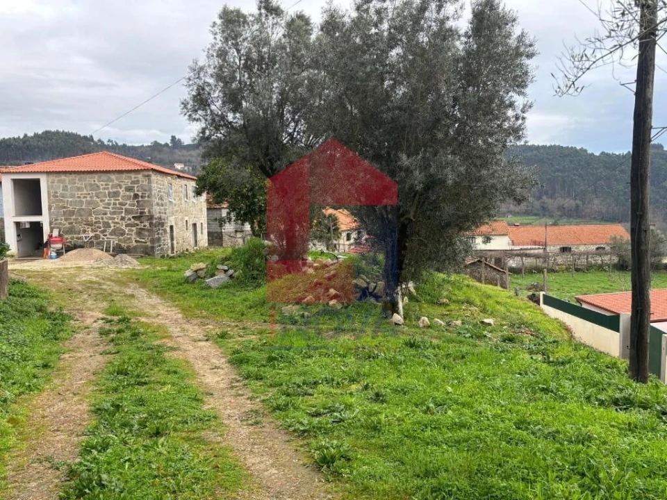 Moradia T4 para Venda em Pico de Regalados, Gondiães e Mós Foto 25