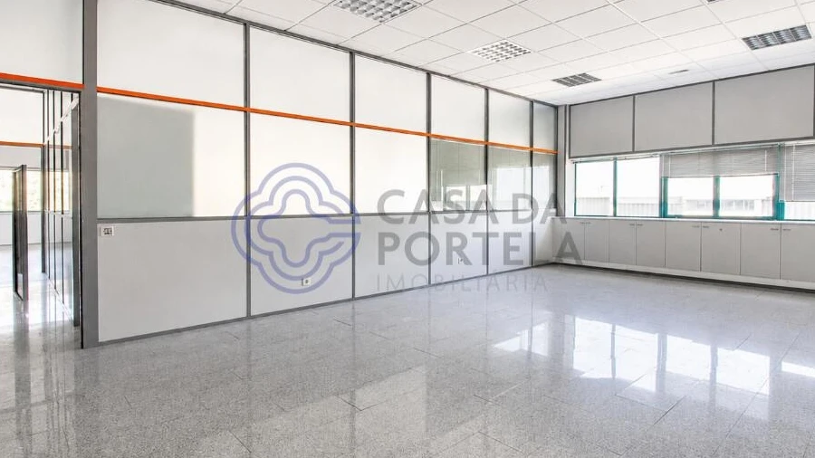 Escritório para Arrendamento em Muro