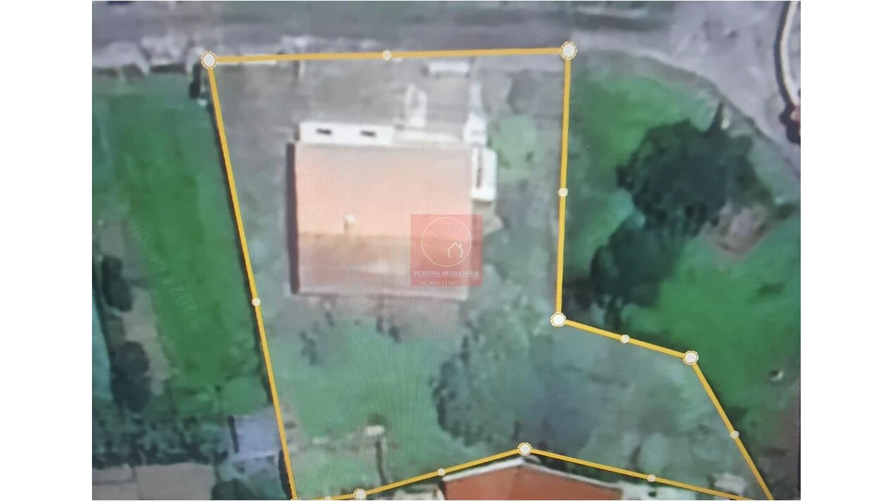 Moradia T4 para Venda em Vila Nova de Anha Foto 2