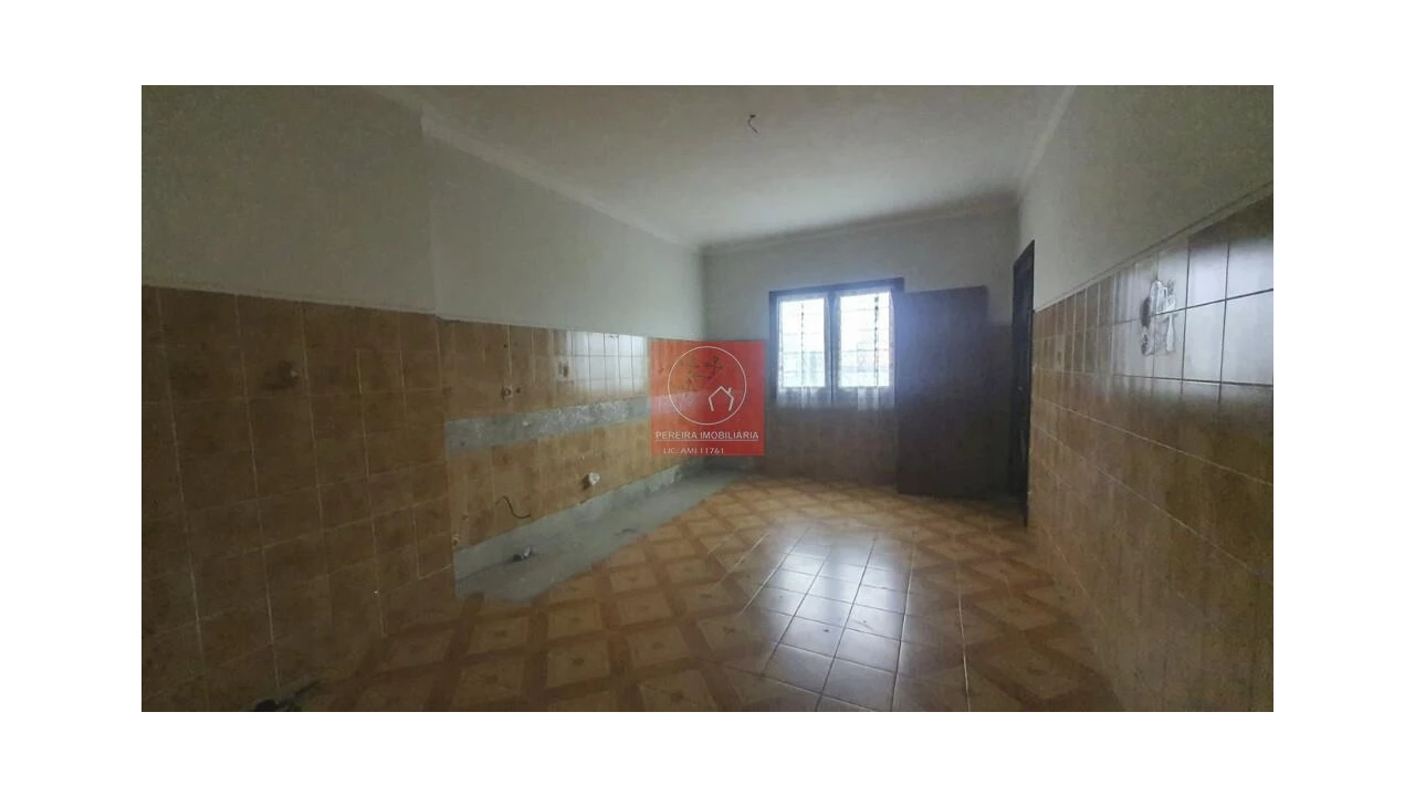 Moradia T4 para Venda em Vila Nova de Anha Foto 5