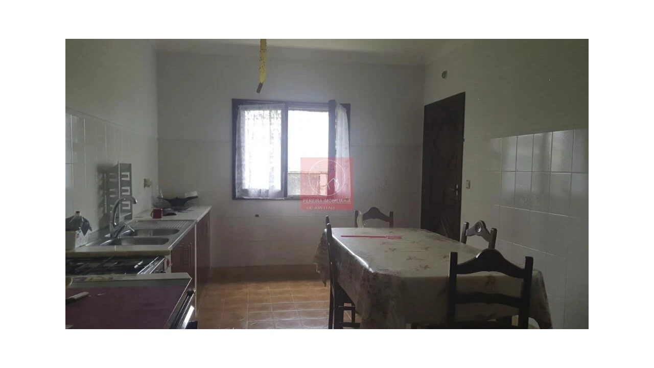 Moradia T4 para Venda em Vila Nova de Anha Foto 13