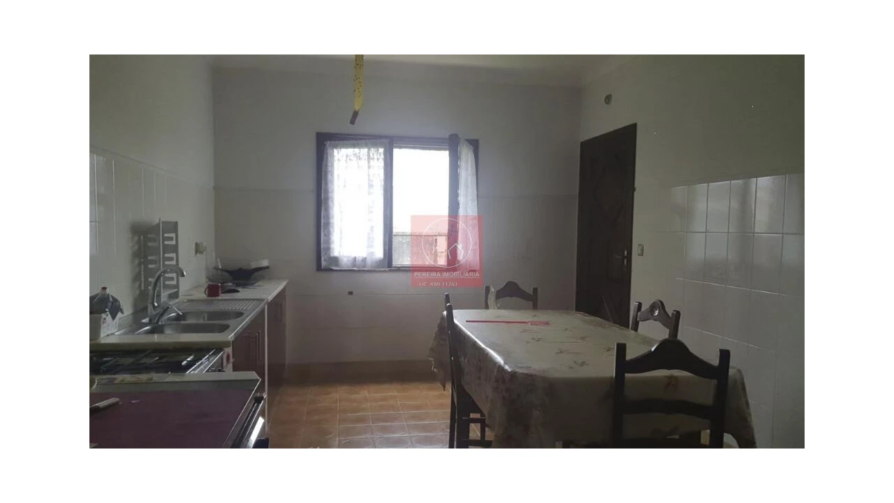 Moradia T4 para Venda em Vila Nova de Anha Foto 14