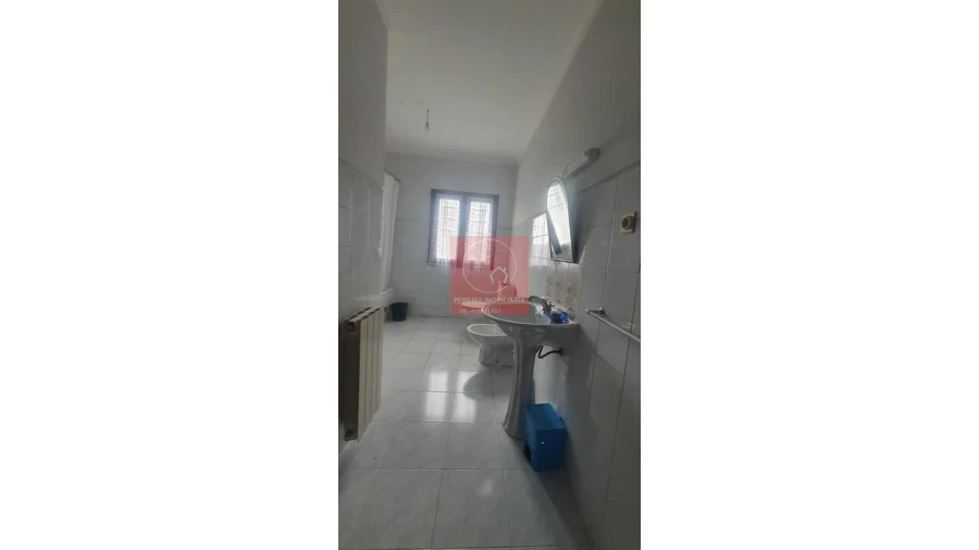 Moradia T4 para Venda em Vila Nova de Anha Foto 8