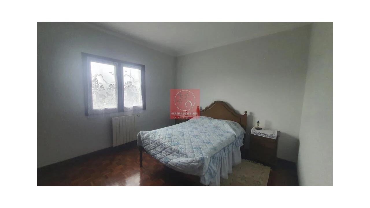 Moradia T4 para Venda em Vila Nova de Anha Foto 10