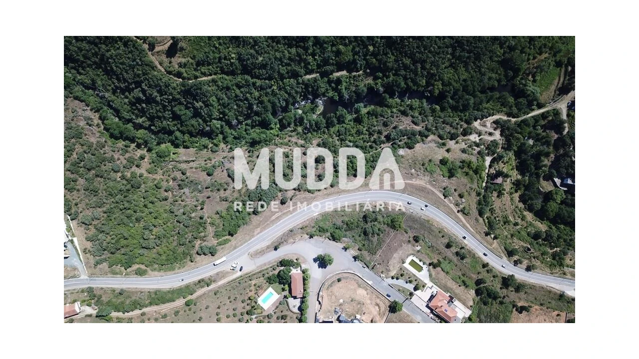 Terreno para Venda em Gimonde Foto 5